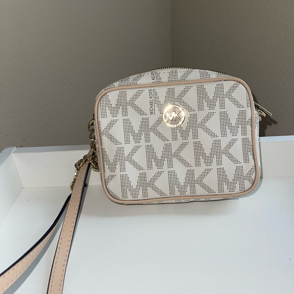 Michael Kors small crossbody bag